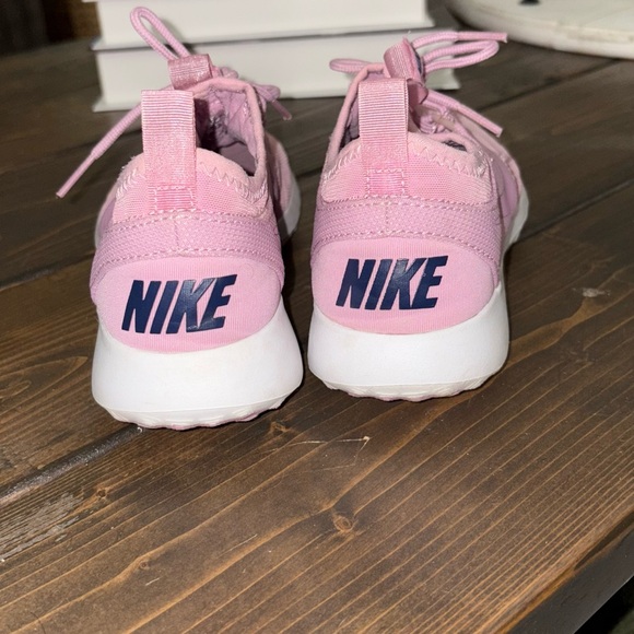 Nike Women's Pink Sneakers - Picture 3 of 3